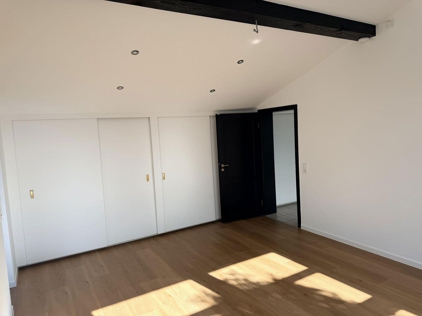 Pronájem bytu 2+kk 115 m², Rodenbach, Hessen Pronájem bytu 2+kk 115 m², Rodenbach, Hessen