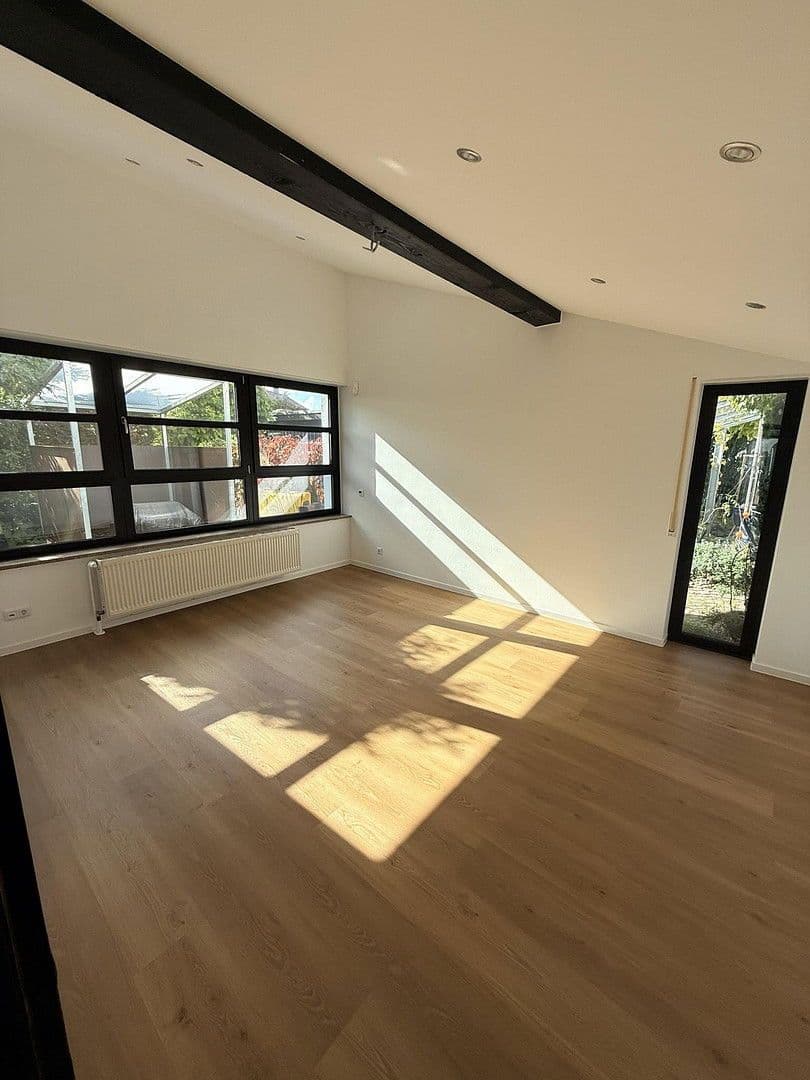 Pronájem bytu 2+kk 115 m², Rodenbach, Hessen Pronájem bytu 2+kk 115 m², Rodenbach, Hessen