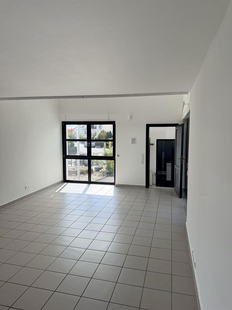 Pronájem bytu 2+kk 115 m², Rodenbach, Hessen Pronájem bytu 2+kk 115 m², Rodenbach, Hessen