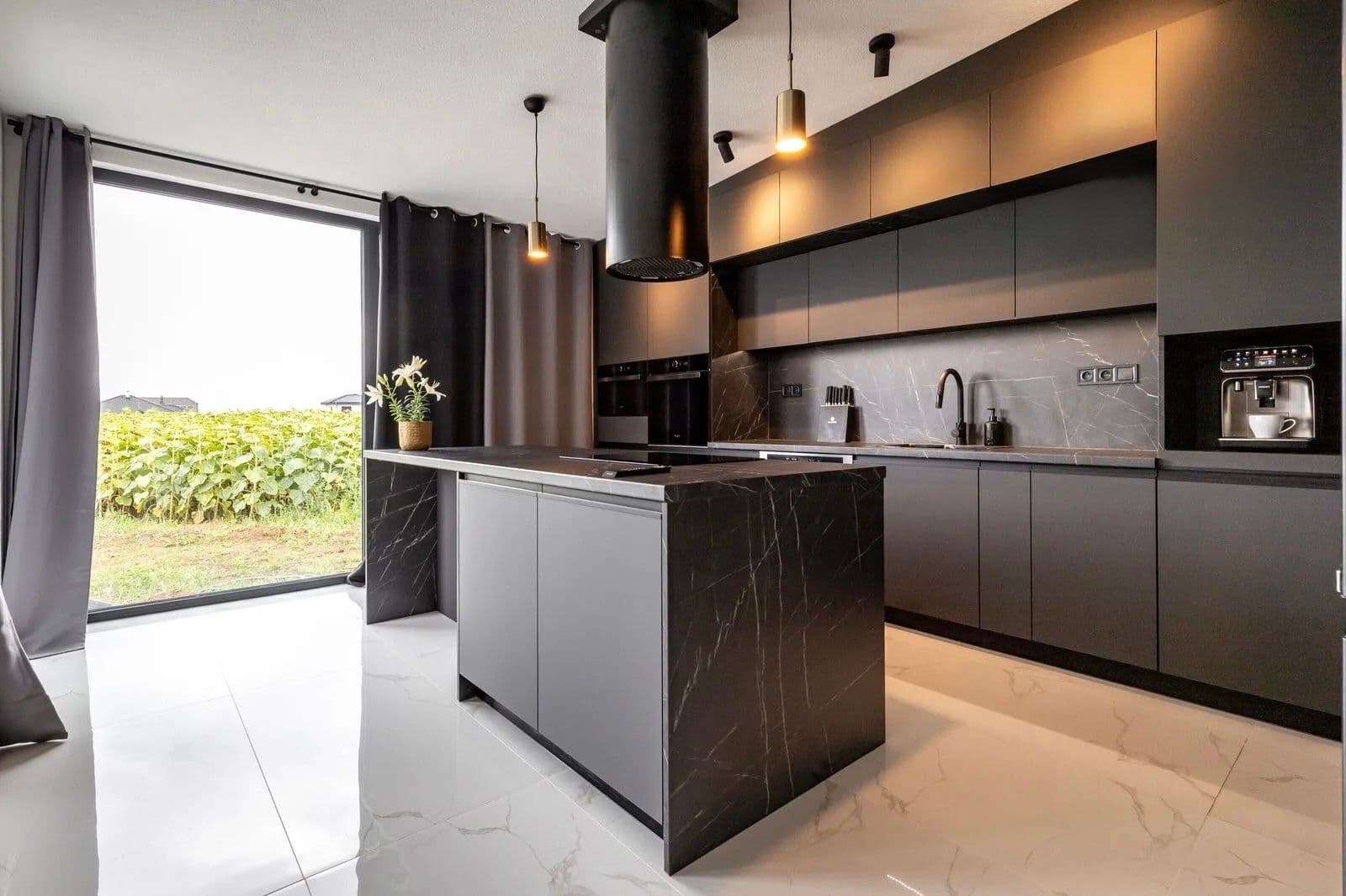 Prodej domu 205 m², pozemek 628 m², Haniska, Košický kraj Prodej domu 205 m², pozemek 628 m², Haniska, Košický kraj