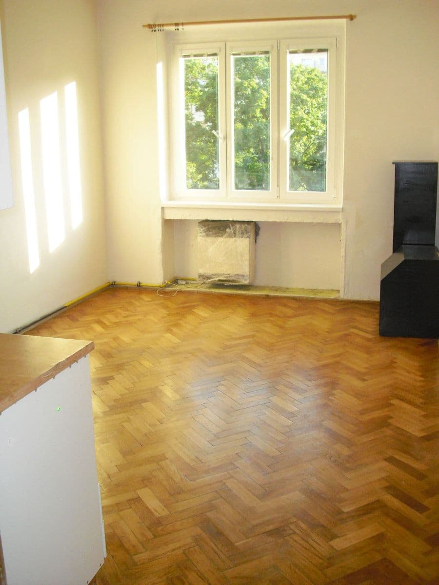 Pronájem bytu 1+kk 20 m², Kovářská, Praha, Praha Pronájem bytu 1+kk 20 m², Kovářská, Praha, Praha