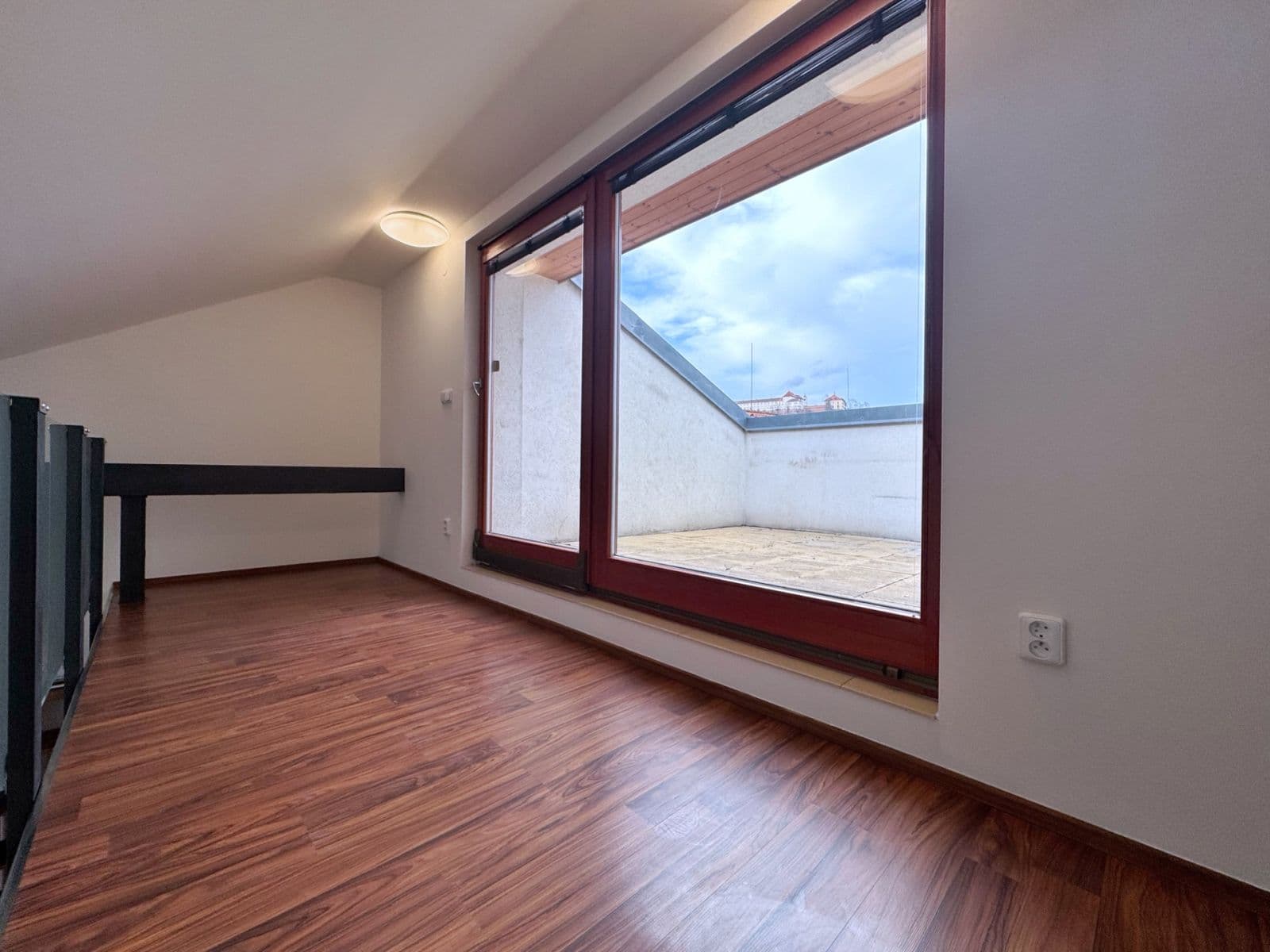 Pronájem bytu 2+kk 81 m², Hybešova, Brno, Jihomoravský kraj Pronájem bytu 2+kk 81 m², Hybešova, Brno, Jihomoravský kraj