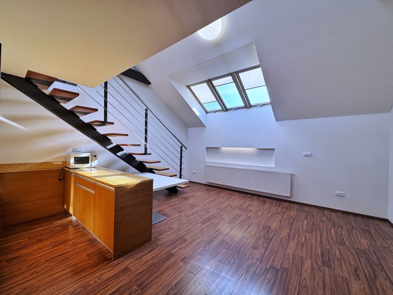 Pronájem bytu 2+kk 81 m², Hybešova, Brno, Jihomoravský kraj Pronájem bytu 2+kk 81 m², Hybešova, Brno, Jihomoravský kraj