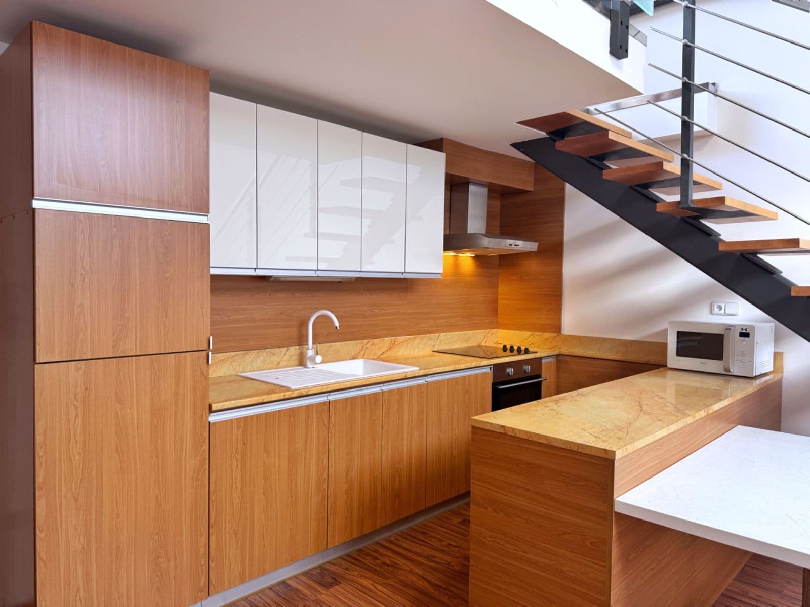 Pronájem bytu 2+kk 81 m², Hybešova, Brno, Jihomoravský kraj Pronájem bytu 2+kk 81 m², Hybešova, Brno, Jihomoravský kraj