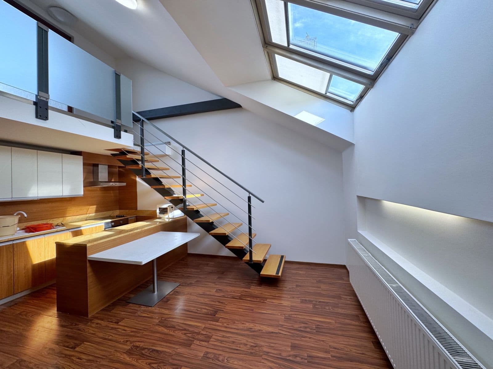 Pronájem bytu 2+kk 81 m², Hybešova, Brno, Jihomoravský kraj Pronájem bytu 2+kk 81 m², Hybešova, Brno, Jihomoravský kraj