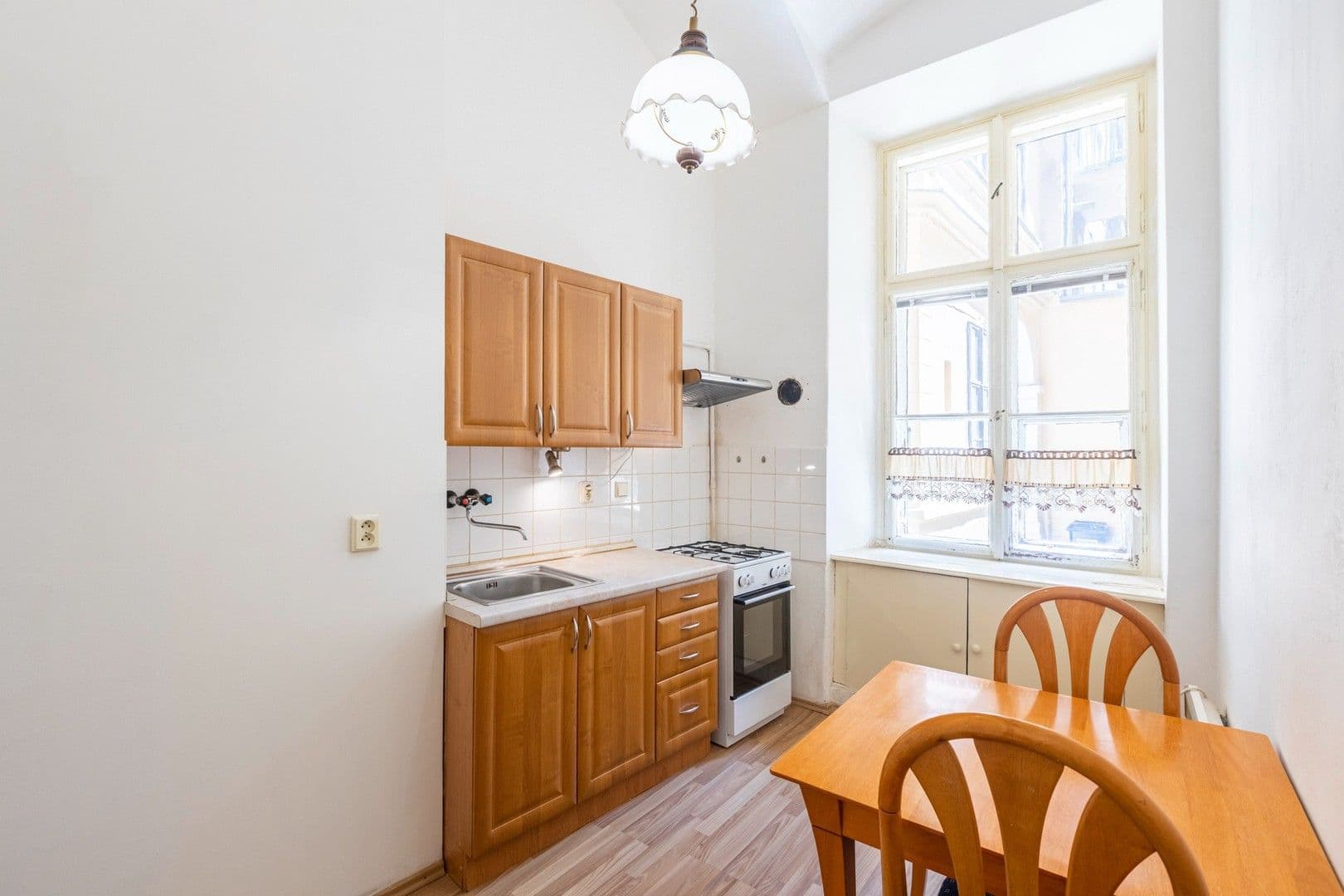 Pronájem bytu 1+1 49 m², Hradební, Praha, Praha Pronájem bytu 1+1 49 m², Hradební, Praha, Praha