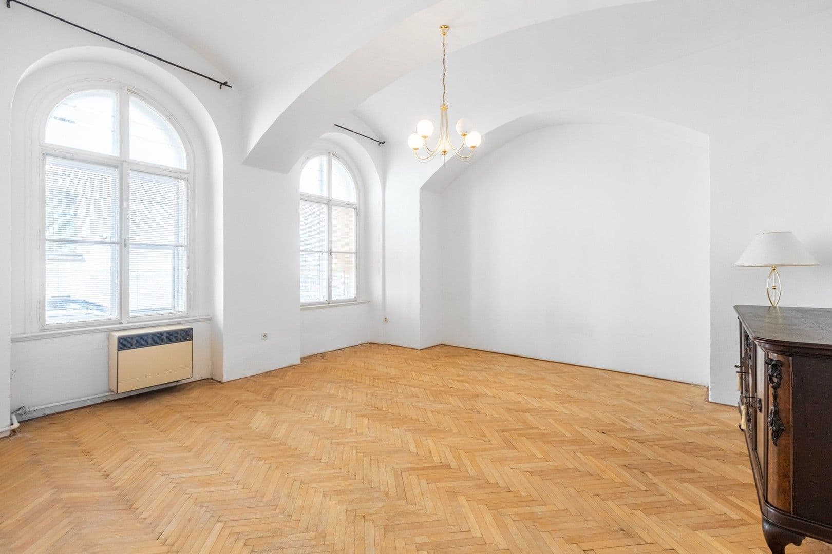 Pronájem bytu 1+1 49 m², Hradební, Praha, Praha Pronájem bytu 1+1 49 m², Hradební, Praha, Praha