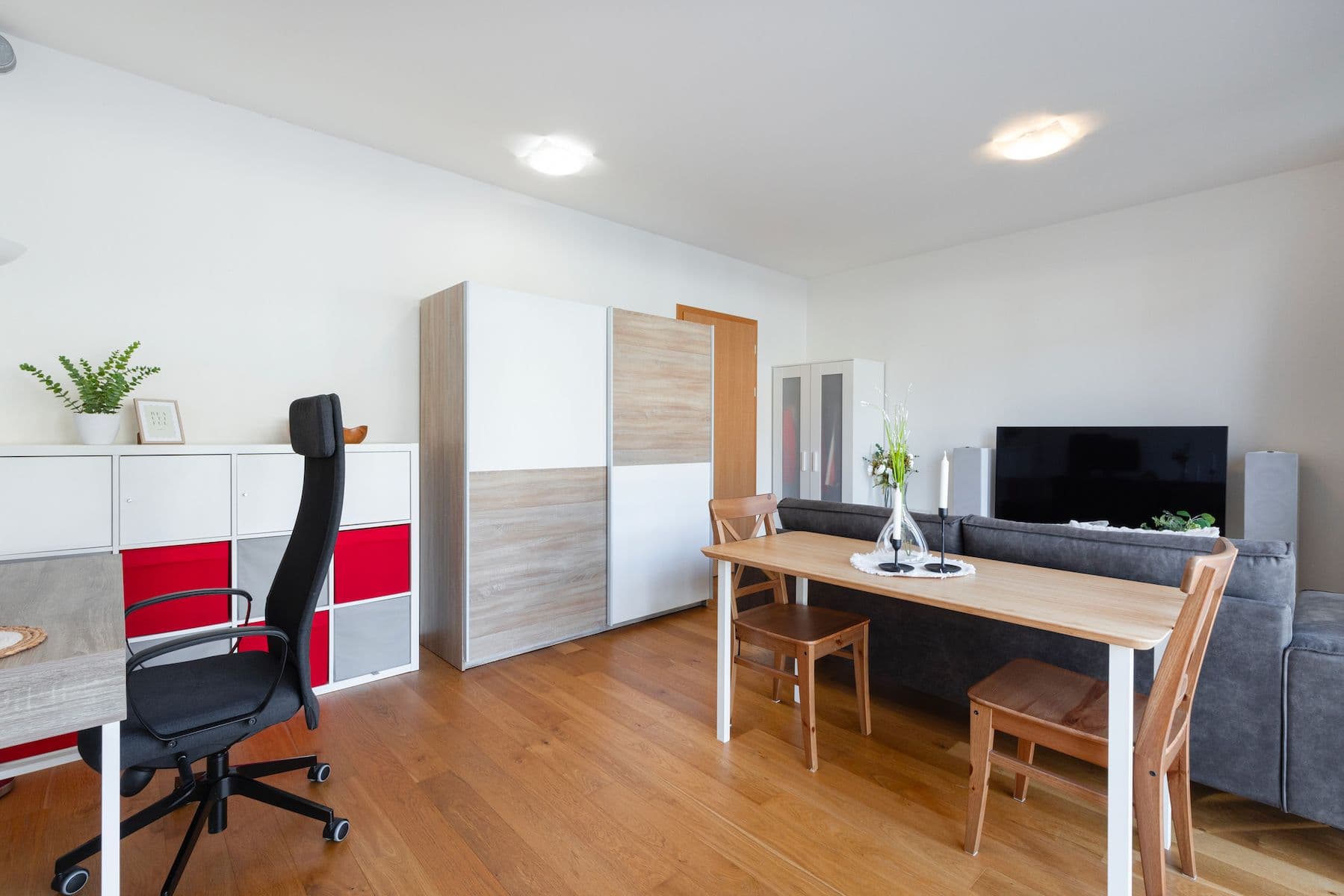 Prodej bytu 1+kk 33 m², Naskové, Praha, Praha Prodej bytu 1+kk 33 m², Naskové, Praha, Praha