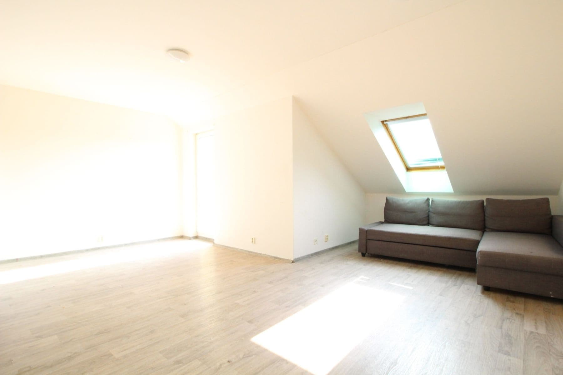 Pronájem bytu 1+kk 48 m², Nad Štolami, Odolena Voda, Středočeský kraj Pronájem bytu 1+kk 48 m², Nad Štolami, Odolena Voda, Středočeský kraj