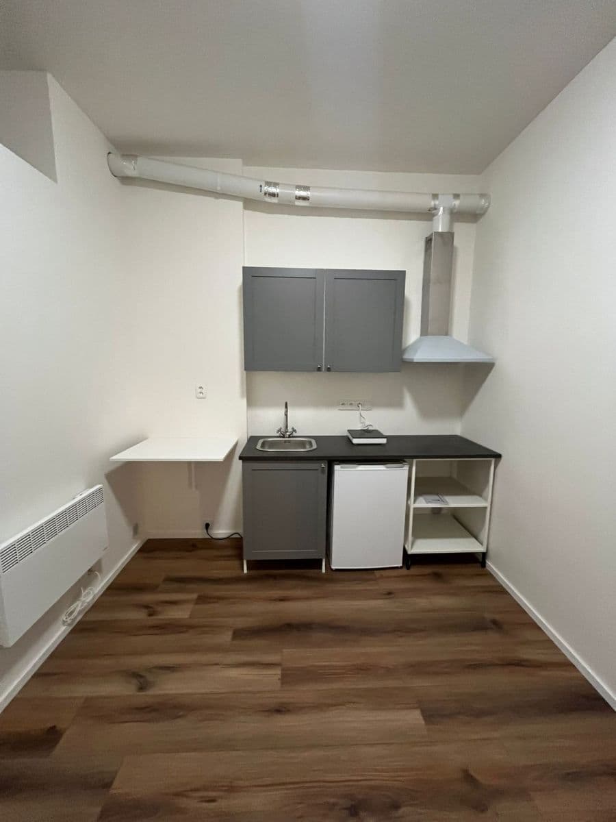 Pronájem bytu Garsoniéra 20 m², Šlikova, Praha, Praha Pronájem bytu Garsoniéra 20 m², Šlikova, Praha, Praha