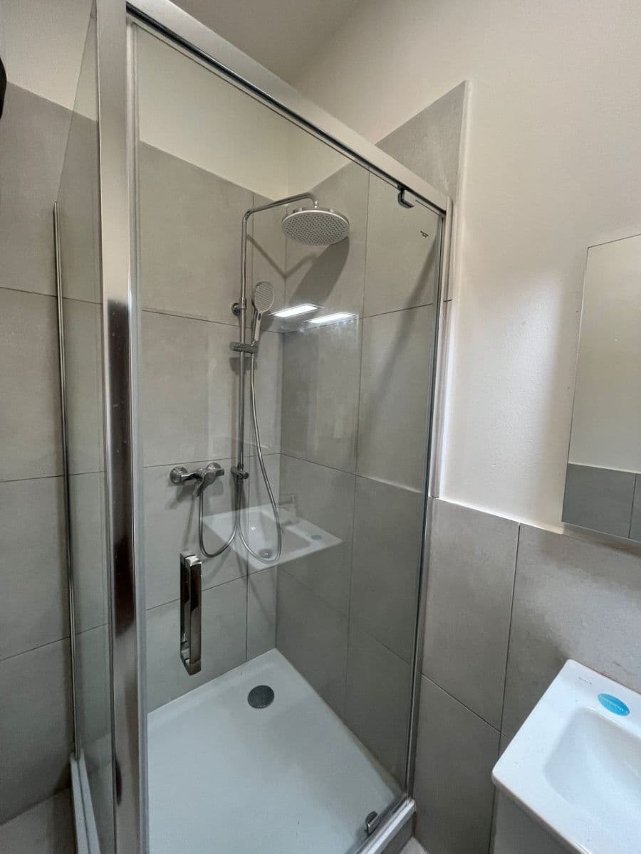 Pronájem bytu Garsoniéra 20 m², Šlikova, Praha, Praha Pronájem bytu Garsoniéra 20 m², Šlikova, Praha, Praha