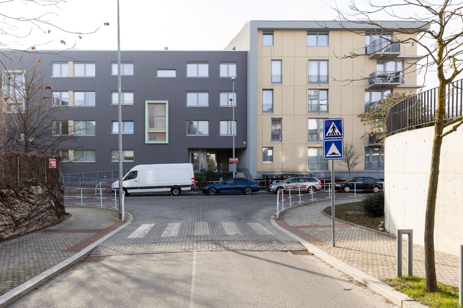 Pronájem bytu 1+kk 48 m², Olgy Havlové, Praha, Praha Pronájem bytu 1+kk 48 m², Olgy Havlové, Praha, Praha