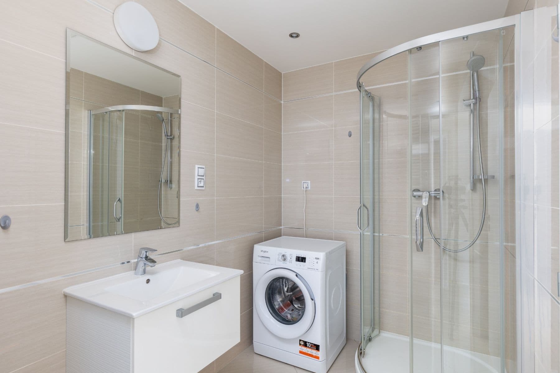 Pronájem bytu 1+kk 41 m², Olšanská, Praha, Praha Pronájem bytu 1+kk 41 m², Olšanská, Praha, Praha