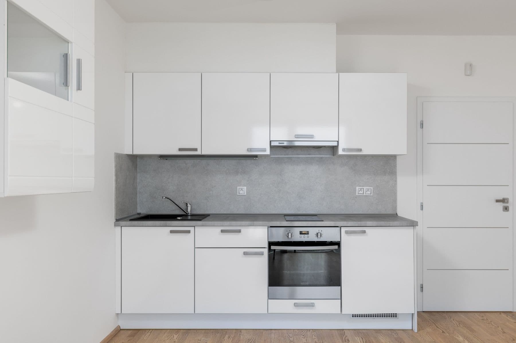 Pronájem bytu 1+kk 41 m², Olšanská, Praha, Praha Pronájem bytu 1+kk 41 m², Olšanská, Praha, Praha