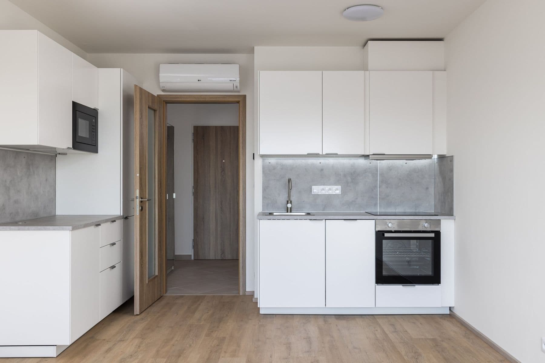 Pronájem bytu 1+kk 33 m², Výstavní, Praha, Praha Pronájem bytu 1+kk 33 m², Výstavní, Praha, Praha