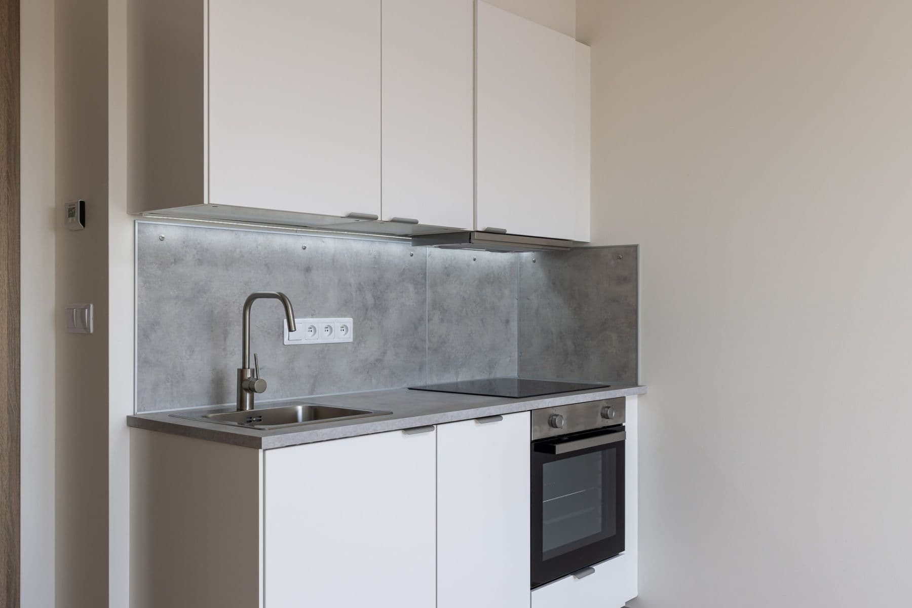 Pronájem bytu 1+kk 33 m², Výstavní, Praha, Praha Pronájem bytu 1+kk 33 m², Výstavní, Praha, Praha