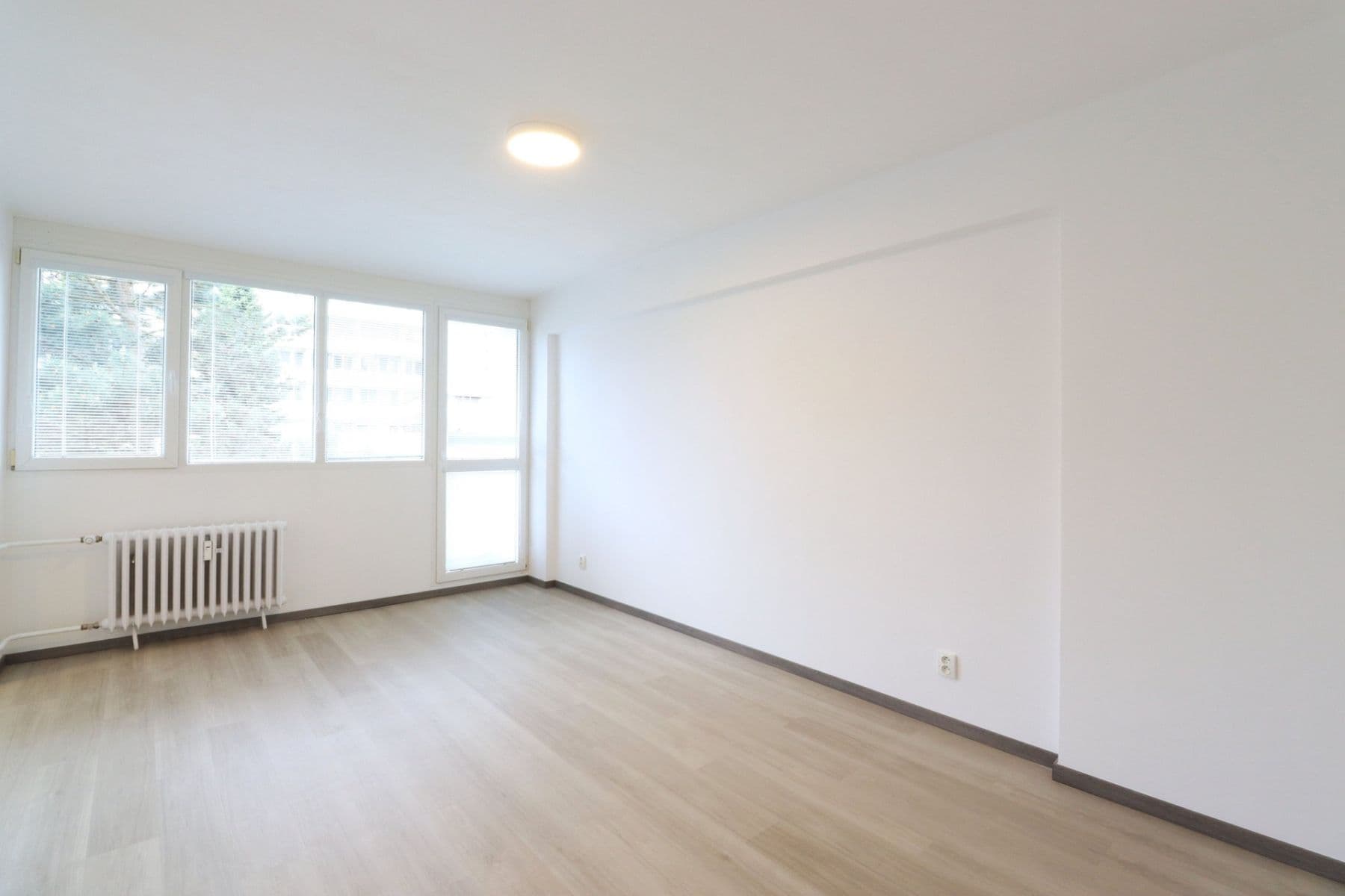 Pronájem bytu 1+kk 37 m², Jičínská, Mladá Boleslav, Středočeský kraj Pronájem bytu 1+kk 37 m², Jičínská, Mladá Boleslav, Středočeský kraj
