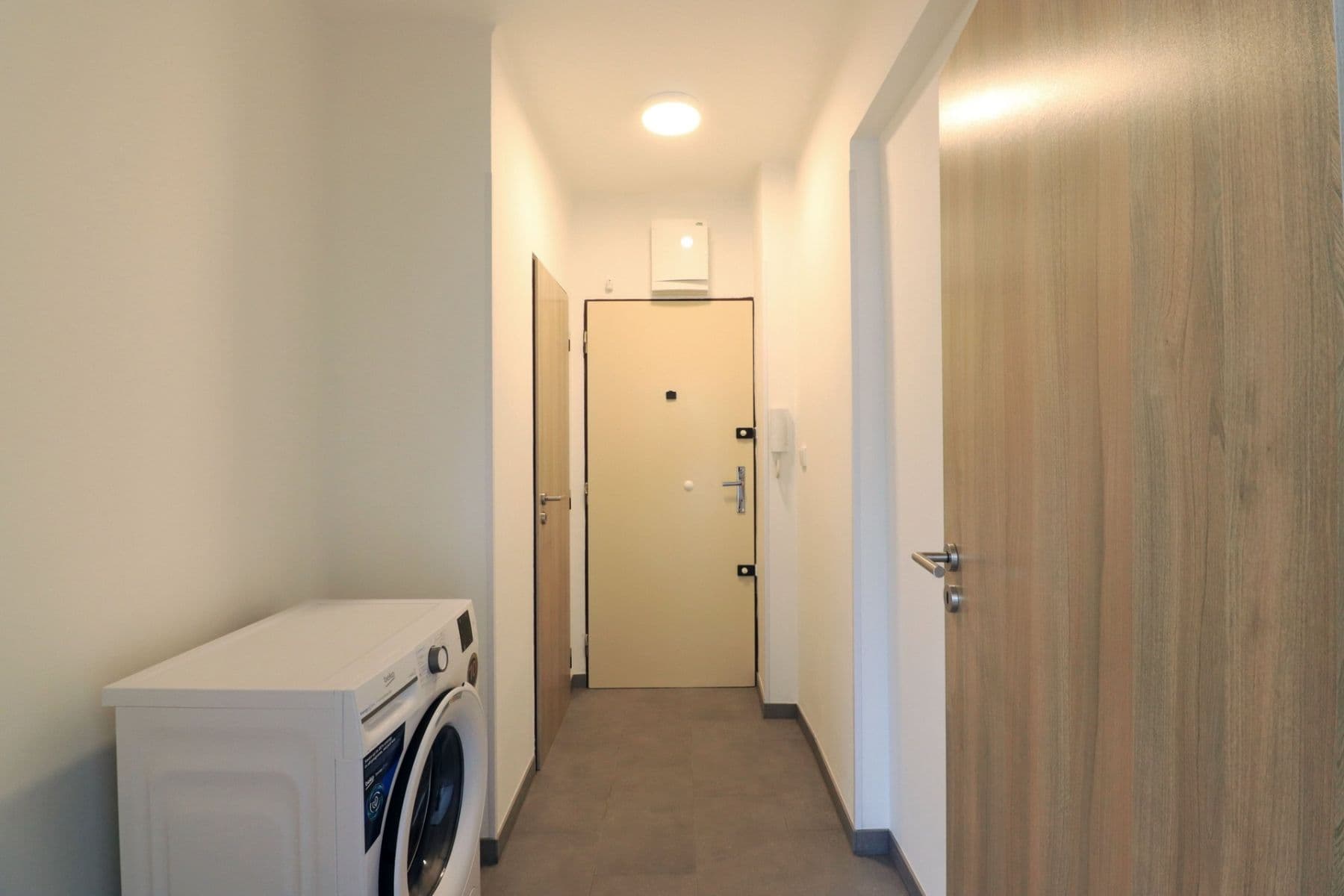 Pronájem bytu 1+kk 37 m², Jičínská, Mladá Boleslav, Středočeský kraj Pronájem bytu 1+kk 37 m², Jičínská, Mladá Boleslav, Středočeský kraj