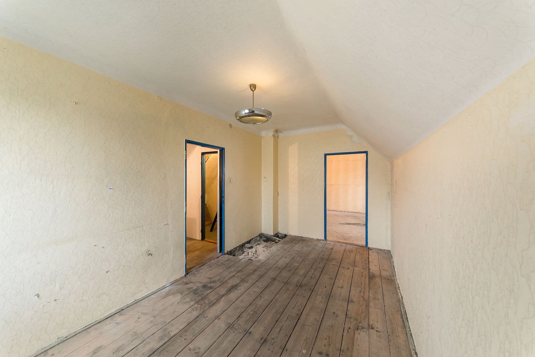 Prodej domu 149 m², pozemek 424 m², Rožnovská, Praha, Praha Prodej domu 149 m², pozemek 424 m², Rožnovská, Praha, Praha