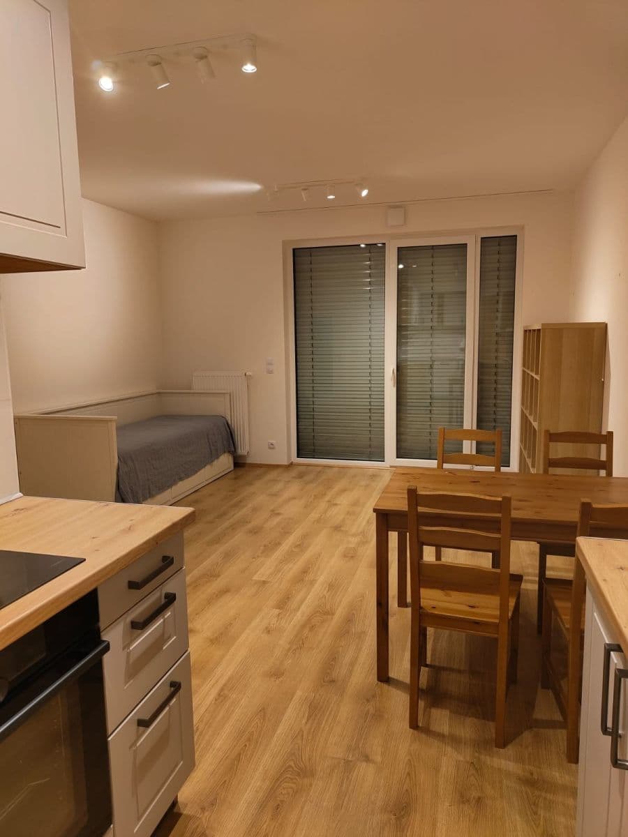 Pronájem bytu 2+kk 49 m², Bohumila Landy, Kladno, Středočeský kraj Pronájem bytu 2+kk 49 m², Bohumila Landy, Kladno, Středočeský kraj