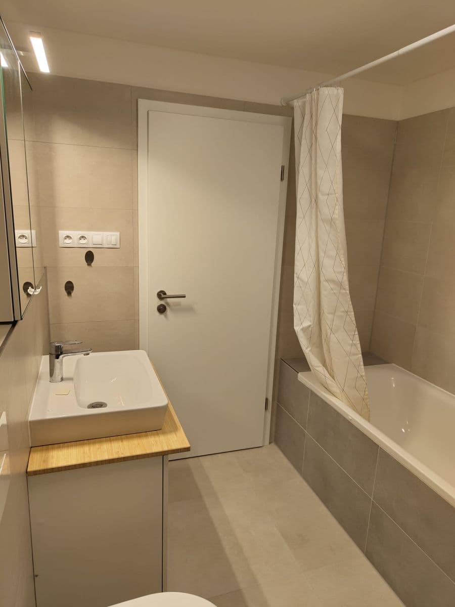 Pronájem bytu 2+kk 49 m², Bohumila Landy, Kladno, Středočeský kraj Pronájem bytu 2+kk 49 m², Bohumila Landy, Kladno, Středočeský kraj