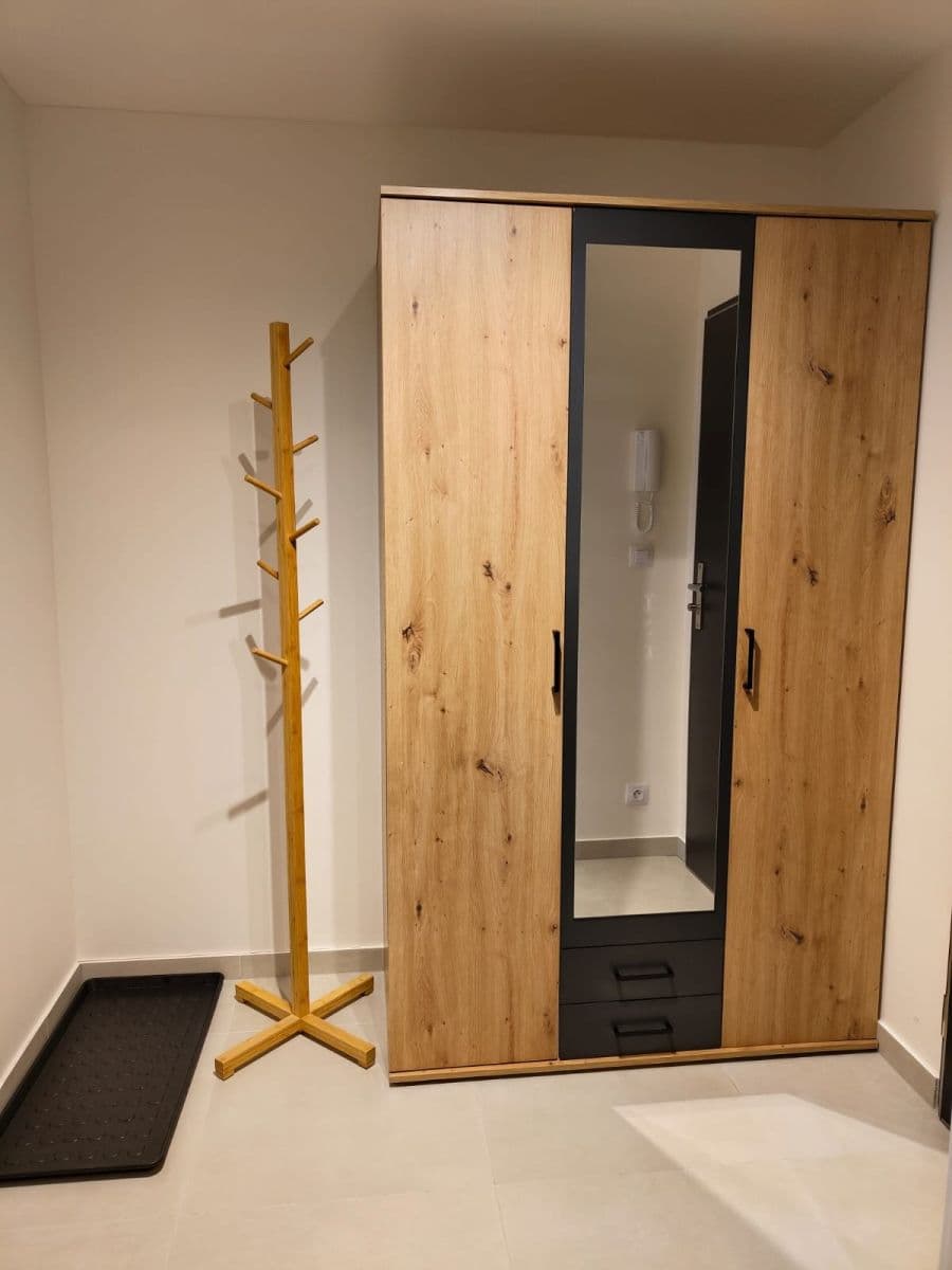 Pronájem bytu 2+kk 49 m², Bohumila Landy, Kladno, Středočeský kraj Pronájem bytu 2+kk 49 m², Bohumila Landy, Kladno, Středočeský kraj