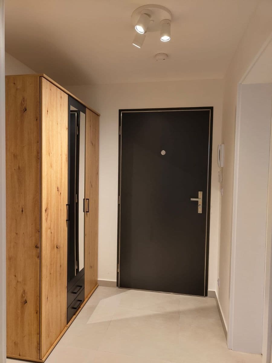 Pronájem bytu 2+kk 49 m², Bohumila Landy, Kladno, Středočeský kraj Pronájem bytu 2+kk 49 m², Bohumila Landy, Kladno, Středočeský kraj