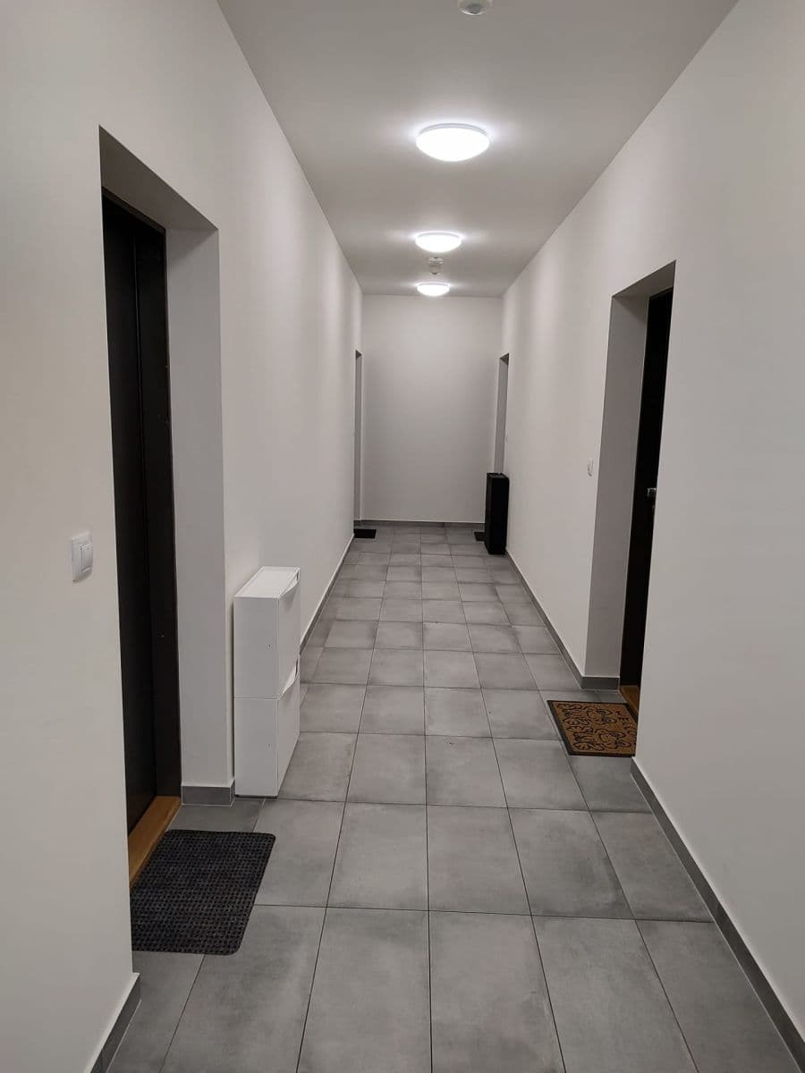 Pronájem bytu 2+kk 49 m², Bohumila Landy, Kladno, Středočeský kraj Pronájem bytu 2+kk 49 m², Bohumila Landy, Kladno, Středočeský kraj