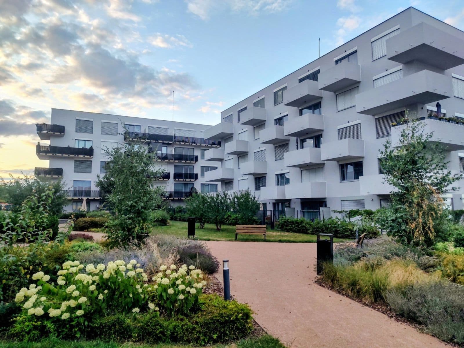 Pronájem bytu 2+kk 49 m², Bohumila Landy, Kladno, Středočeský kraj Pronájem bytu 2+kk 49 m², Bohumila Landy, Kladno, Středočeský kraj