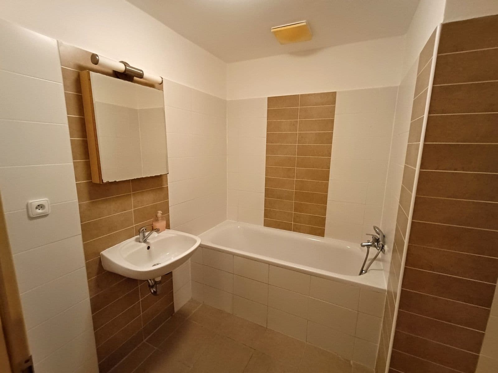 Prodej bytu 3+kk 83 m², Elišky Přemyslovny, Praha, Praha Prodej bytu 3+kk 83 m², Elišky Přemyslovny, Praha, Praha