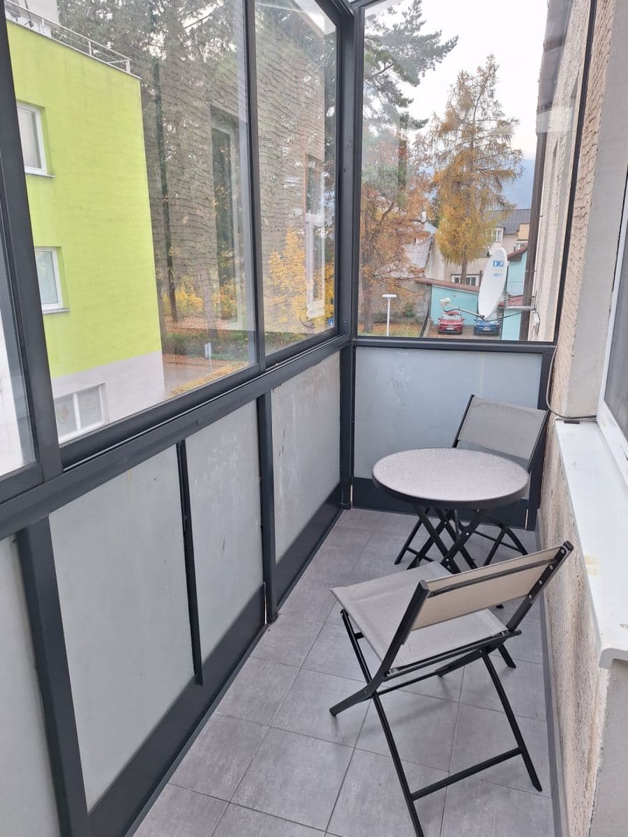 Pronájem bytu 3+1 72 m², V. P. Tótha, Martin, Žilinský kraj Pronájem bytu 3+1 72 m², V. P. Tótha, Martin, Žilinský kraj