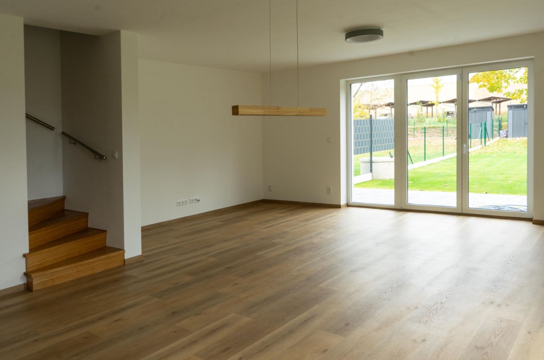 Pronájem domu 143 m², pozemek 539 m², Sázavská, Nespeky, Středočeský kraj Pronájem domu 143 m², pozemek 539 m², Sázavská, Nespeky, Středočeský kraj