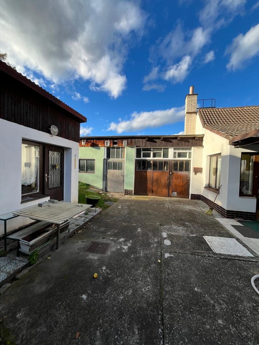 Prodej domu 130 m², pozemek 2.506 m², Oleksovice, Jihomoravský kraj Prodej domu 130 m², pozemek 2.506 m², Oleksovice, Jihomoravský kraj