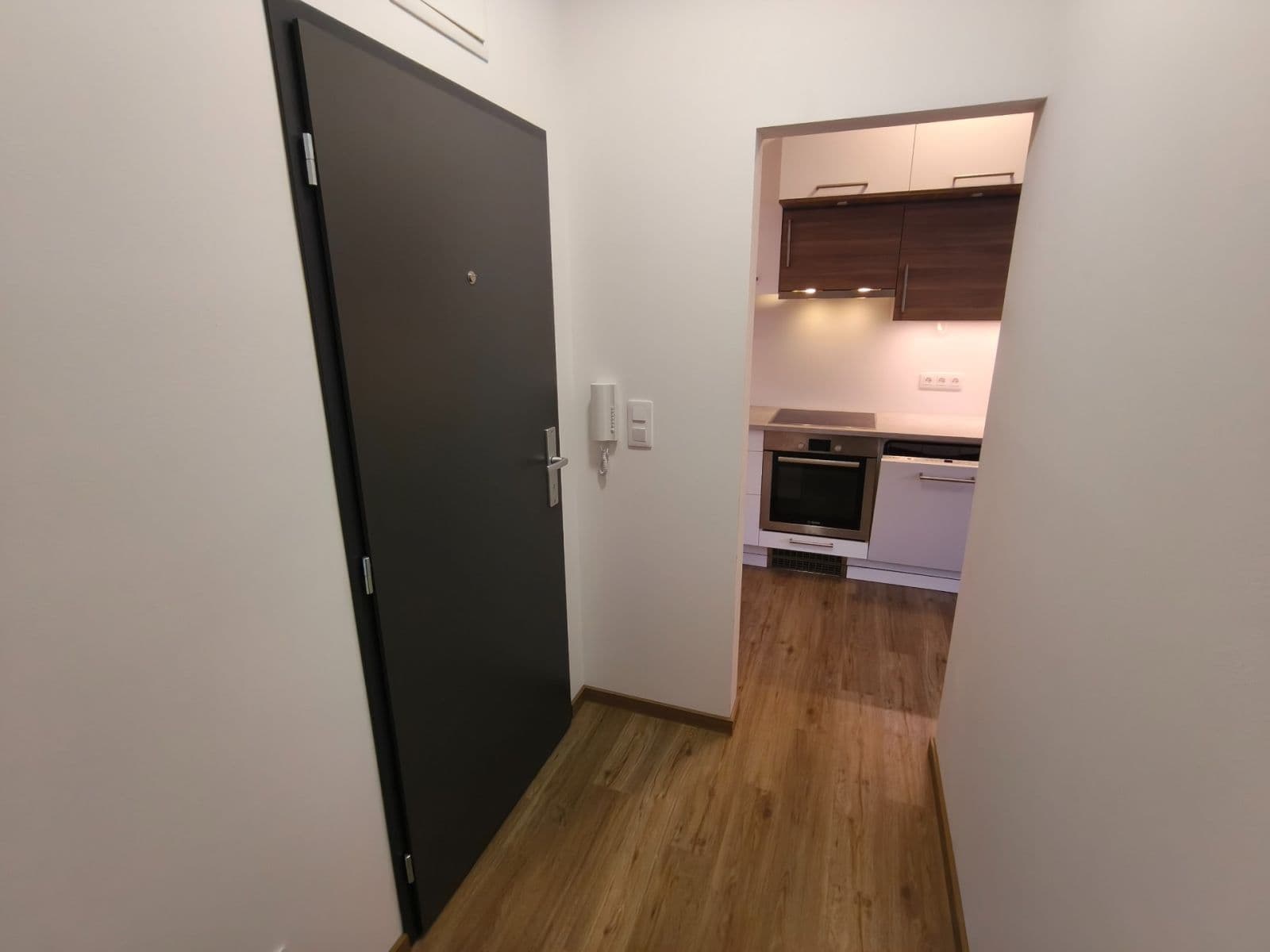 Pronájem bytu 1+kk 23 m², Vladislavova, Písek, Jihočeský kraj Pronájem bytu 1+kk 23 m², Vladislavova, Písek, Jihočeský kraj
