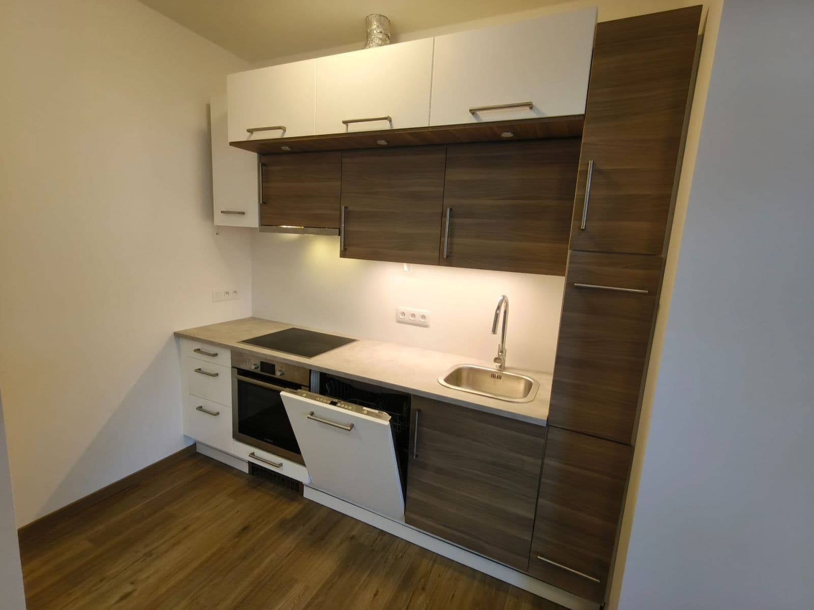 Pronájem bytu 1+kk 23 m², Vladislavova, Písek, Jihočeský kraj Pronájem bytu 1+kk 23 m², Vladislavova, Písek, Jihočeský kraj