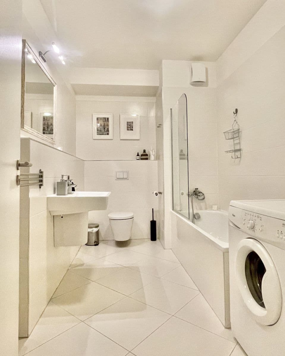 Pronájem bytu 58 m², Pod Harfou, Praha, Praha Pronájem bytu 58 m², Pod Harfou, Praha, Praha