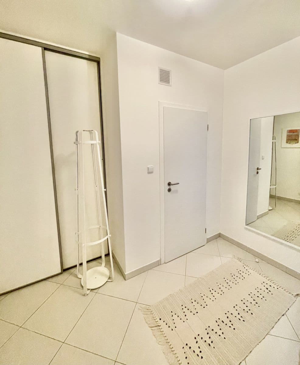 Pronájem bytu 58 m², Pod Harfou, Praha, Praha Pronájem bytu 58 m², Pod Harfou, Praha, Praha