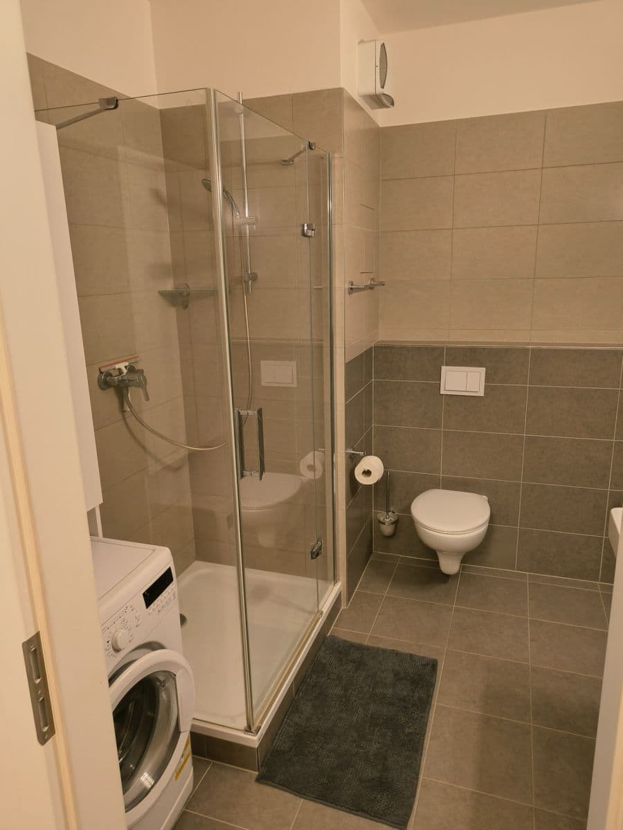 Pronájem bytu 1+kk 39 m², Olgy Havlové, Praha, Praha Pronájem bytu 1+kk 39 m², Olgy Havlové, Praha, Praha