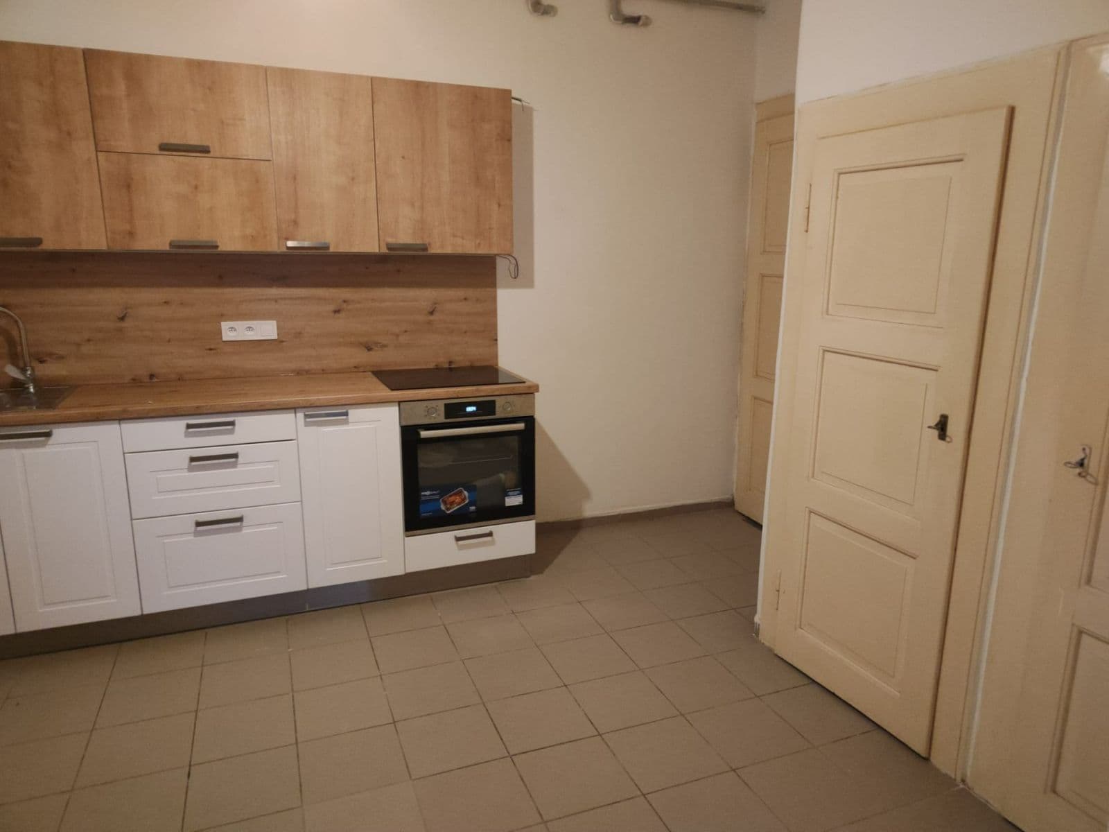 Pronájem bytu 2+1 45 m², Kodaňská, Praha, Praha Pronájem bytu 2+1 45 m², Kodaňská, Praha, Praha