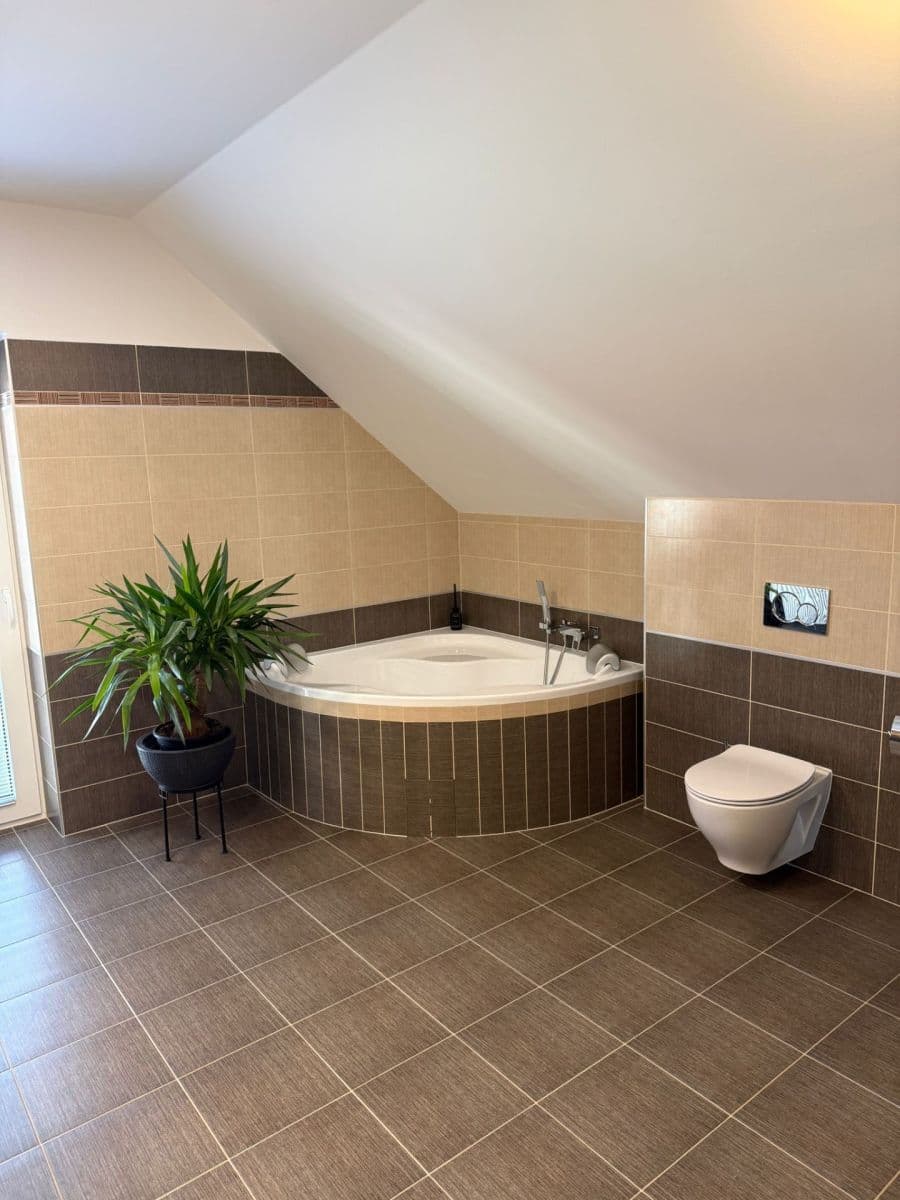 Prodej domu 142 m², pozemek 731 m², Vaňkovská, Stráž nad Nežárkou, Jihočeský kraj Prodej domu 142 m², pozemek 731 m², Vaňkovská, Stráž nad Nežárkou, Jihočeský kraj