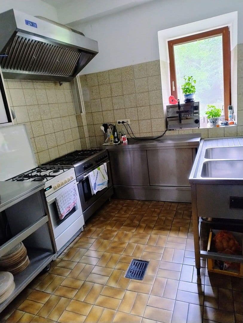 Prodej domu 520 m², pozemek 3.000 m², Sattelmühle 2, Esthal, Porýní-Falc Prodej domu 520 m², pozemek 3.000 m², Sattelmühle 2, Esthal, Porýní-Falc