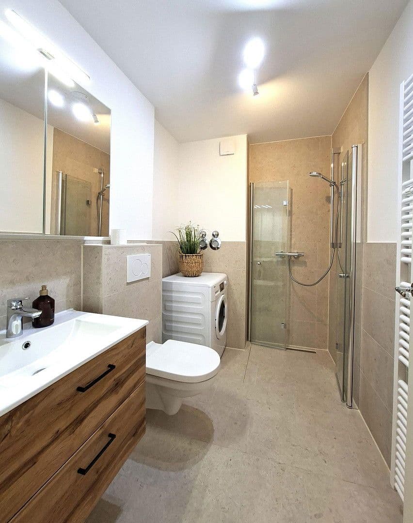 Pronájem bytu 1+1 39 m², München, Bavorsko Pronájem bytu 1+1 39 m², München, Bavorsko