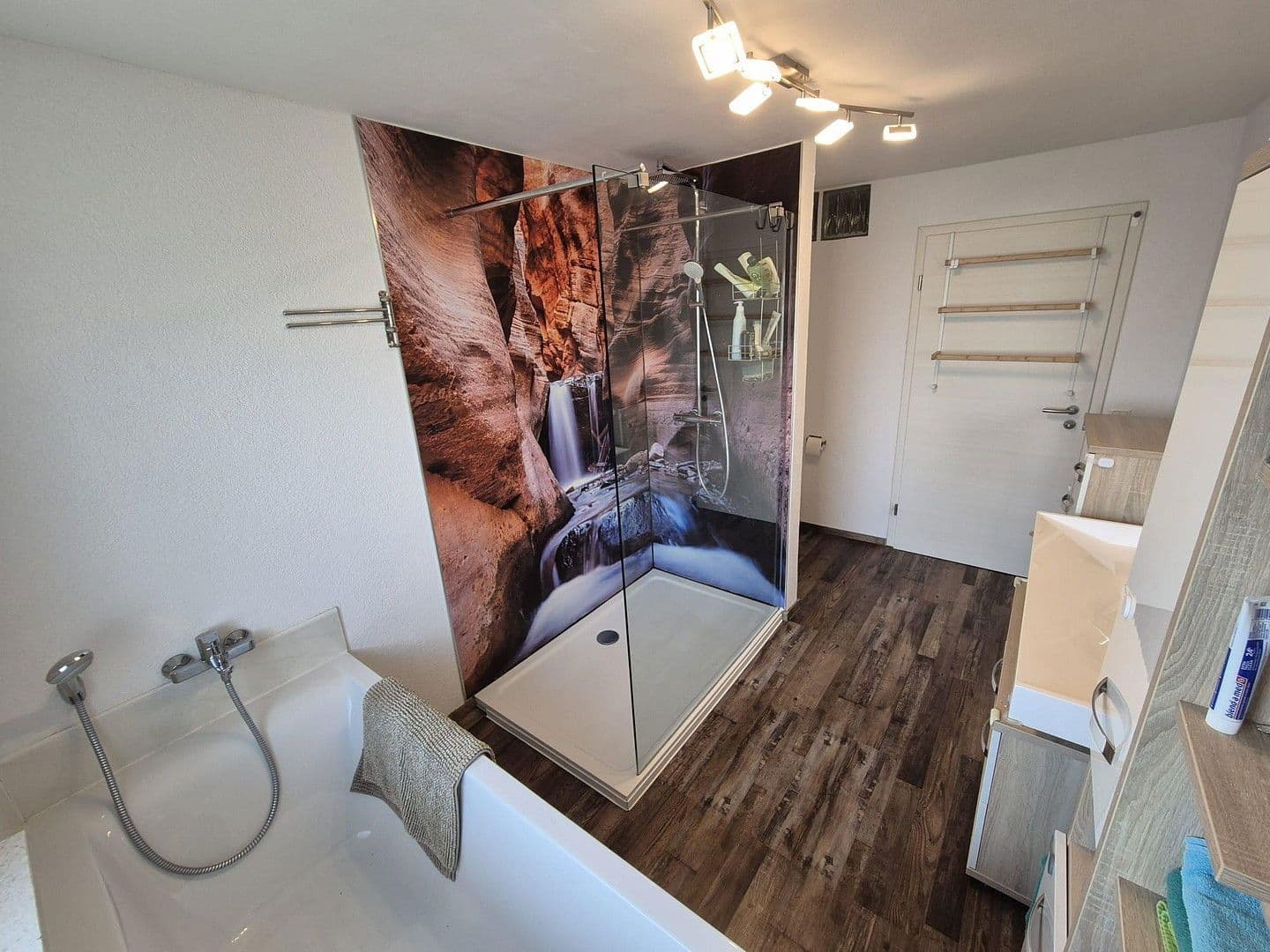 Pronájem bytu 4+1 105 m², Philippsburg, Bádensko-Württembersko Pronájem bytu 4+1 105 m², Philippsburg, Bádensko-Württembersko