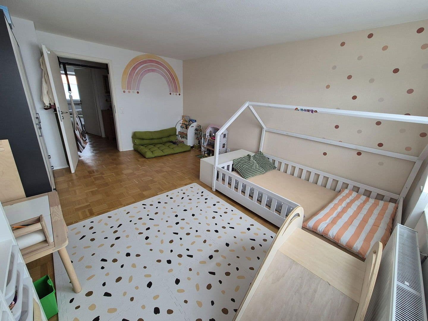 Pronájem bytu 4+1 105 m², Philippsburg, Bádensko-Württembersko Pronájem bytu 4+1 105 m², Philippsburg, Bádensko-Württembersko