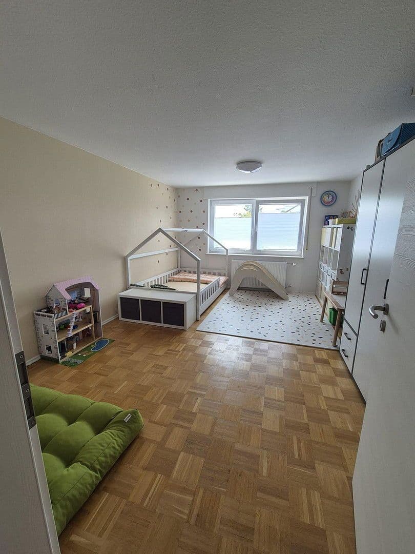 Pronájem bytu 4+1 105 m², Philippsburg, Bádensko-Württembersko Pronájem bytu 4+1 105 m², Philippsburg, Bádensko-Württembersko