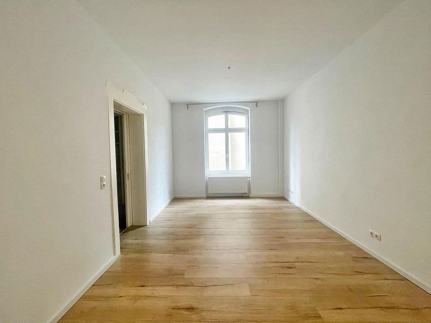 Pronájem bytu 4+1 135 m², Bahnhofstraße 25, Coburg, Bavorsko Pronájem bytu 4+1 135 m², Bahnhofstraße 25, Coburg, Bavorsko