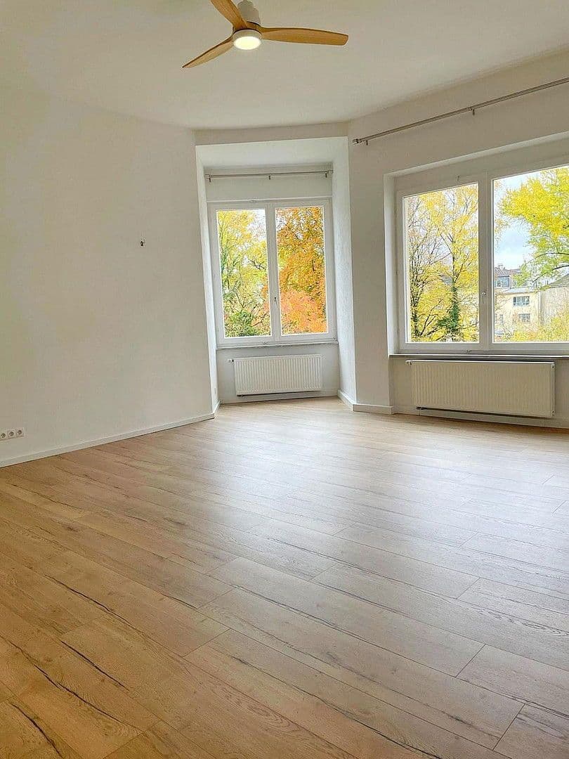 Pronájem bytu 4+1 135 m², Bahnhofstraße 25, Coburg, Bavorsko Pronájem bytu 4+1 135 m², Bahnhofstraße 25, Coburg, Bavorsko