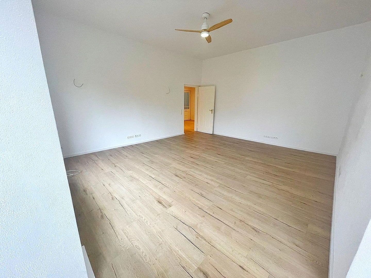 Pronájem bytu 4+1 135 m², Bahnhofstraße 25, Coburg, Bavorsko Pronájem bytu 4+1 135 m², Bahnhofstraße 25, Coburg, Bavorsko