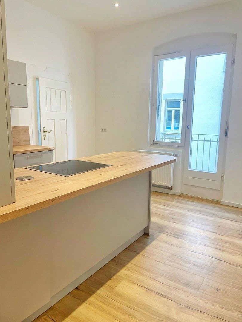 Pronájem bytu 4+1 135 m², Bahnhofstraße 25, Coburg, Bavorsko Pronájem bytu 4+1 135 m², Bahnhofstraße 25, Coburg, Bavorsko