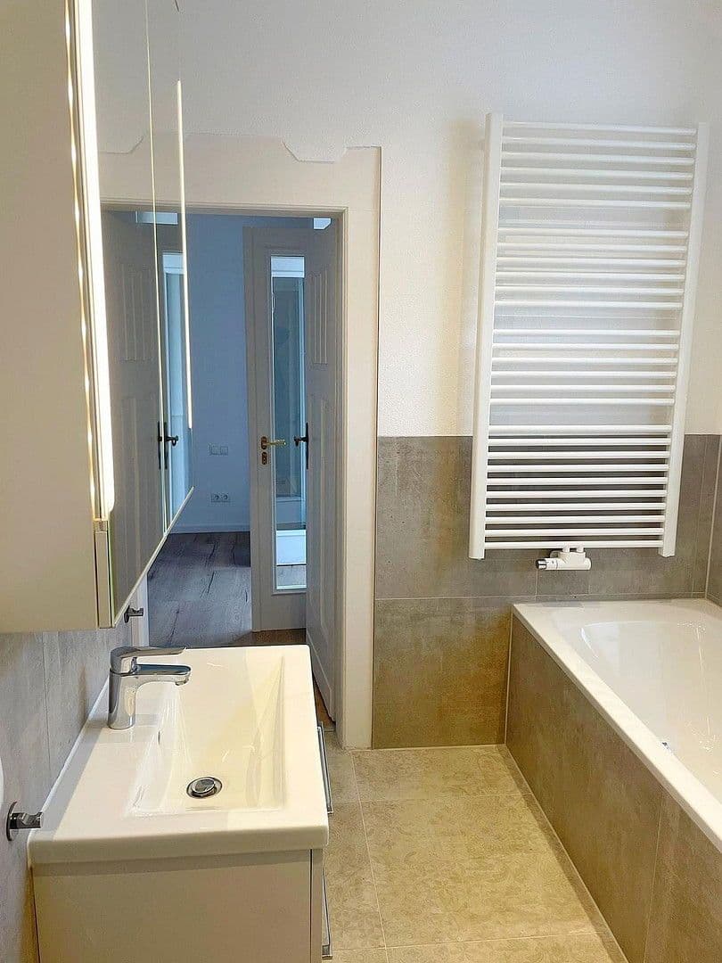 Pronájem bytu 4+1 135 m², Bahnhofstraße 25, Coburg, Bavorsko Pronájem bytu 4+1 135 m², Bahnhofstraße 25, Coburg, Bavorsko